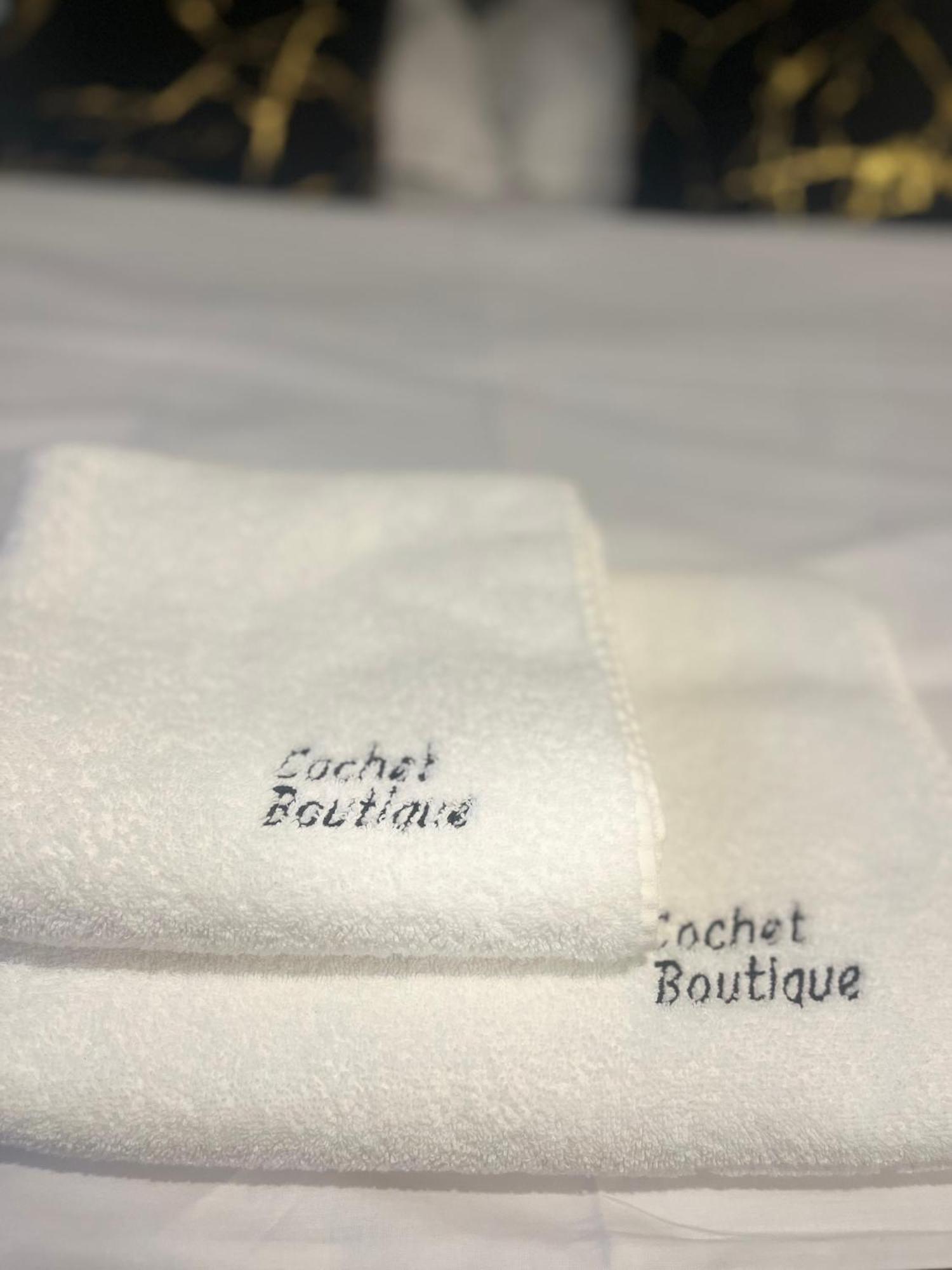 מלון Târgu Jiu Cochet Boutique מראה חיצוני תמונה